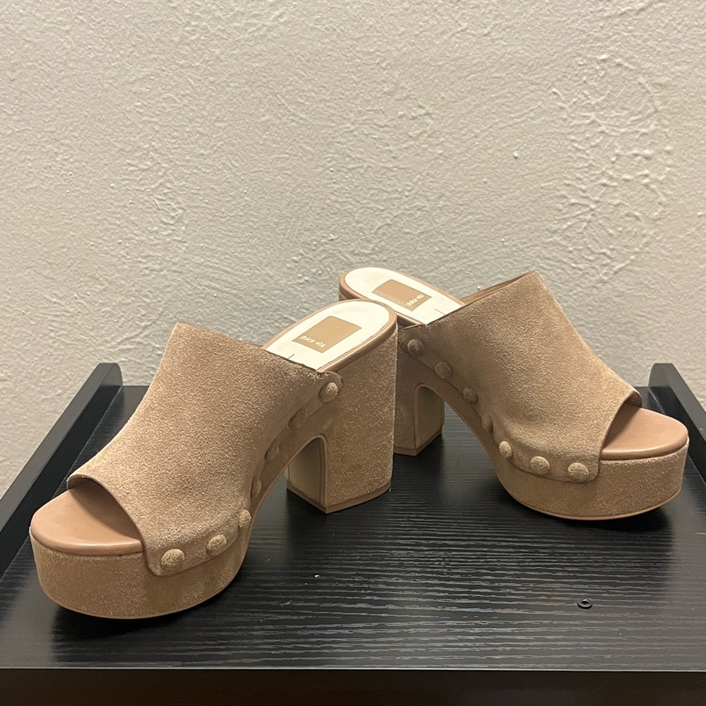 DOLCE VITA Emol Heel - Light Tan/Mushroom Suede - Picture 4 of 7
